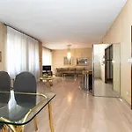 Guesthost - Massaua Roomy Vintage *