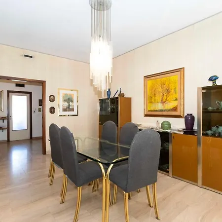 Apartment Massaua Roomy Vintage
