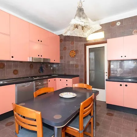 Massaua Roomy Vintage Apartment Turin