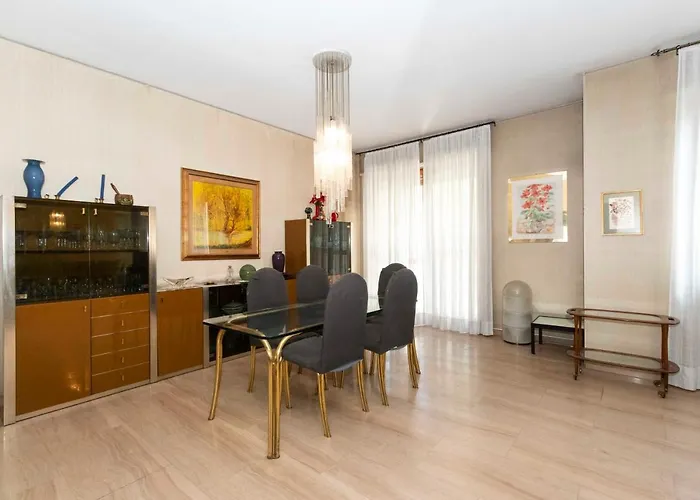 Guesthost - Massaua Roomy Vintage *