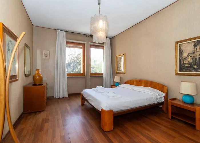 Guesthost - Massaua Roomy Vintage *