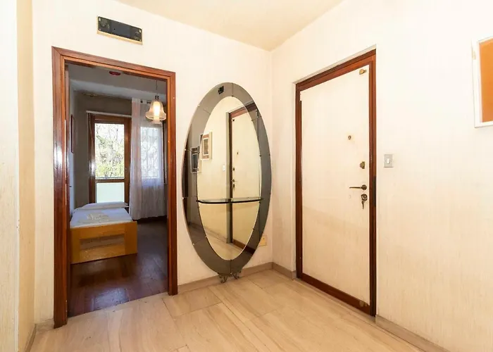 Guesthost - Massaua Roomy Vintage Apartamento Turín