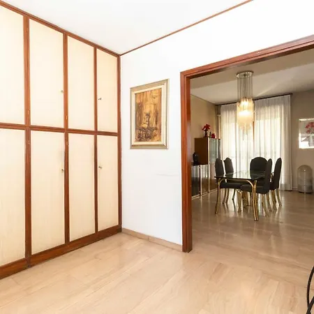 Guesthost - Massaua Roomy Vintage