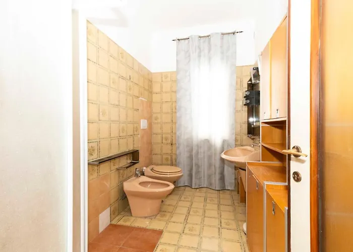Guesthost - Massaua Roomy Vintage Torino
