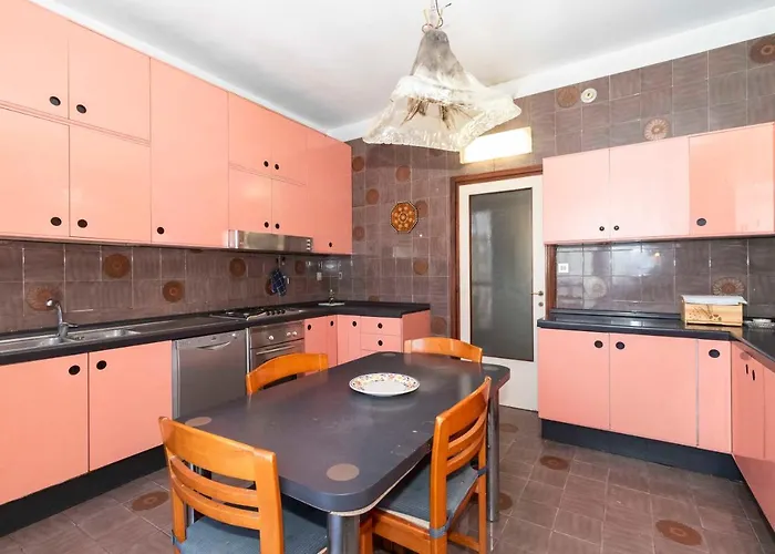 Guesthost - Massaua Roomy Vintage Apartman Torino