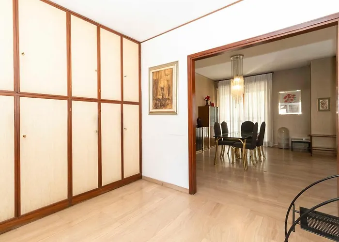 Guesthost - Massaua Roomy Vintage