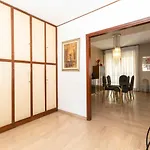 Guesthost - Massaua Roomy Vintage