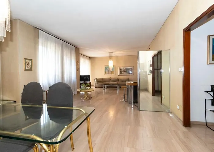 Guesthost - Massaua Roomy Vintage *